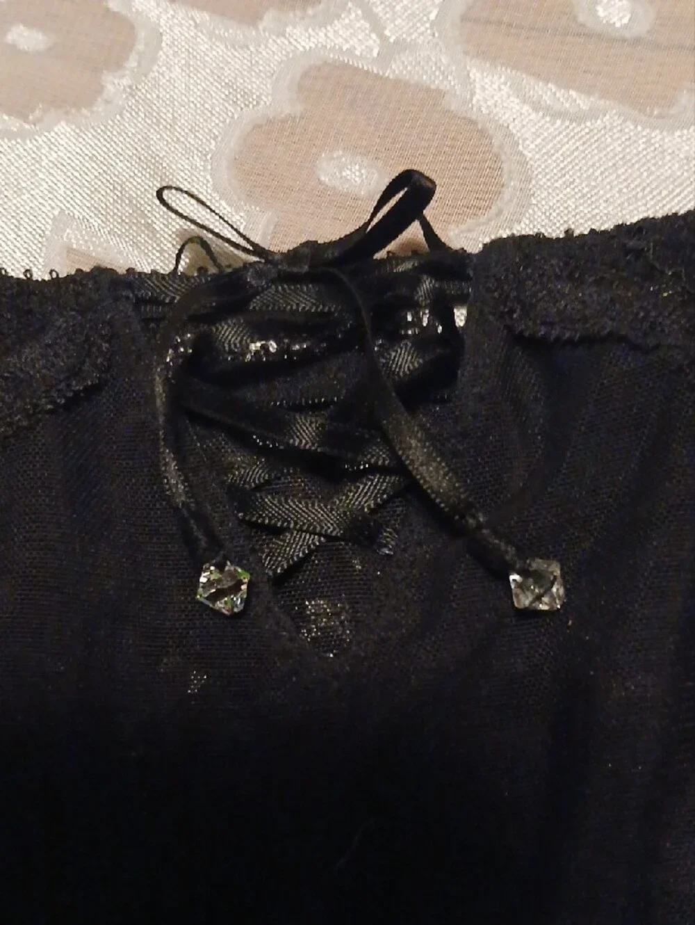 Victorias Secret Black Lace Garter Belt with Gold Underlay - Picture 4 of 7